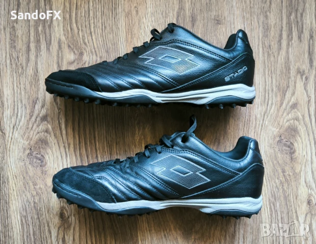 Футболни обувки, стоножки Lotto, р-р 43, снимка 2 - Маратонки - 51155551