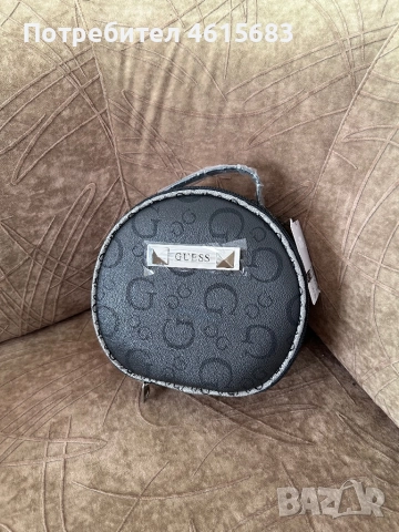 Оригинална козметична чанта Guess, снимка 2 - Чанти - 52919086