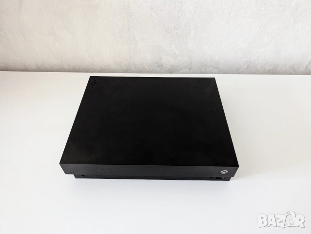 Xbox One X 1TB - (TOP PRODUCT)(15 - игри)(2 - контролера), снимка 5 - Xbox конзоли - 53890022