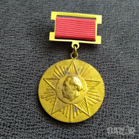 Бронзов нагр. знак - ЦК БПФК Почетна значка