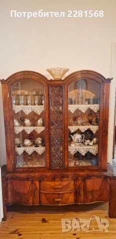 Старинни холни мебели от масивно дърво