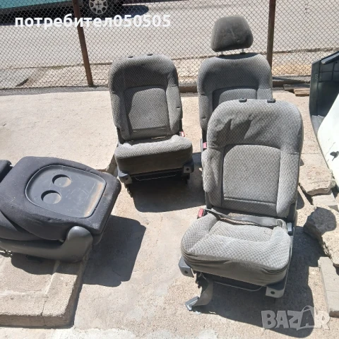 Седалки от Хюндаи Траджеб 2004г/2000 Tdi