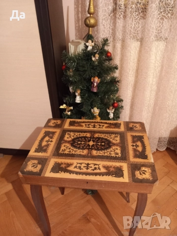 Музикална масичка с интарзия