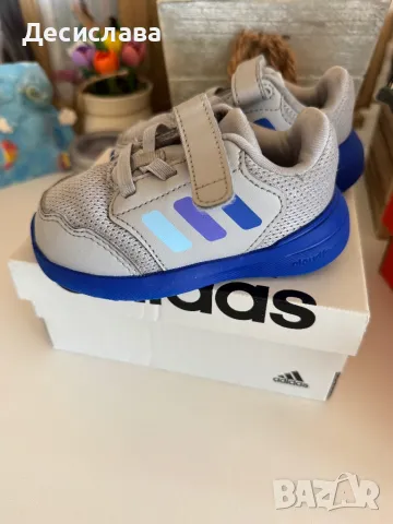 Маратонки 20 adidas, снимка 1 - Детски маратонки - 48871937