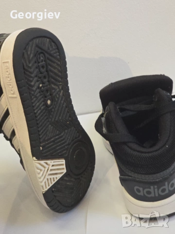 Adidas ORIGINAL, снимка 3 - Детски маратонки - 54122314