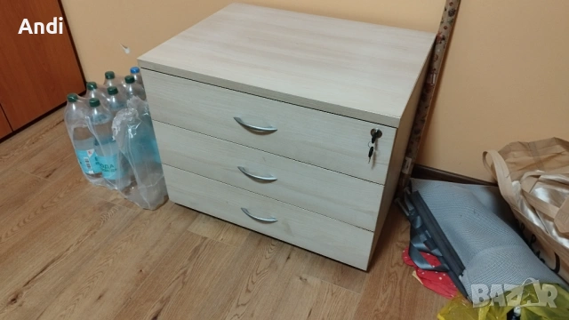 Шкаф с три чекмеджета - офис контейнер 69/50/55см