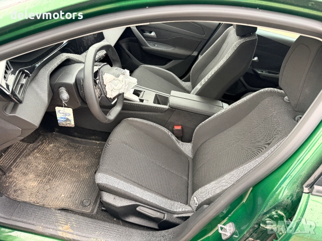 Peugeot 308 (P5), 1.2 Pure Tech 131 кс., двигател HNS, ск. кутия АТN8 автоматик, 12 000 km., 2024 г., снимка 9 - Автомобили и джипове - 52697292