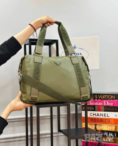 чанти prada, снимка 3 - Чанти - 51457846