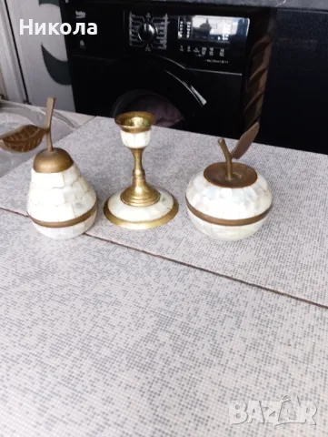 Свещници от месинг и седеф