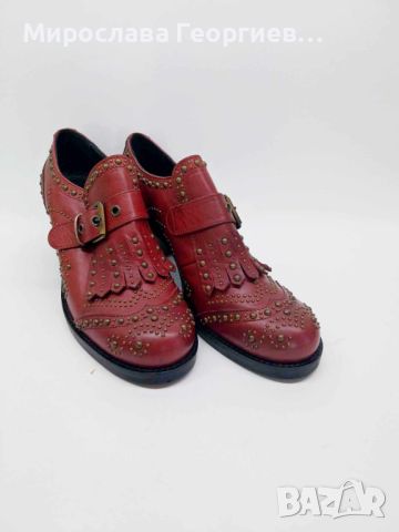 Винтидж италиански дамски обувки с капси, Червени обувки с месингови капси, Размер 39, снимка 3 - Дамски ежедневни обувки - 46412050