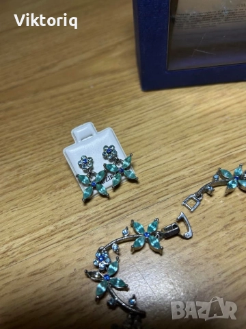 Дамско колие сваровски, снимка 3 - Колиета, медальони, синджири - 52878786