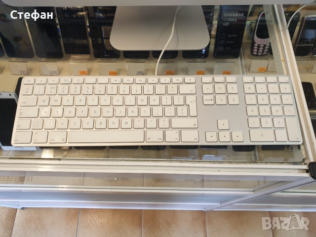 Apple iMac A1224 All-In-One PC MAC OS X Version 10.6.8 В отлично техничеслко и визуално състояние. В, снимка 6 - За дома - 51983731