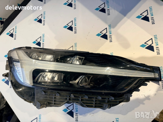 32404710 led десен фар от Volvo XC60 2 B5 Mild-Hybrid AWD 2.0 дизел, двигател D420T2, 235 кс., 4x4, 