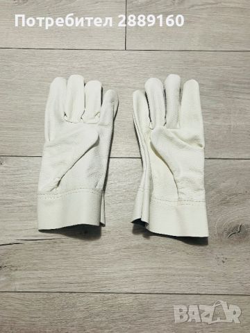 Оригинални снежно бяли кожени ръкавици за Lamborghini, снимка 2 - Аксесоари и консумативи - 46369060
