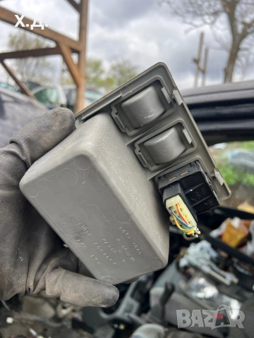 Бутон реглаж огледала Мицубиши спейс Рънър 1998г , снимка 2 - Части - 54059707