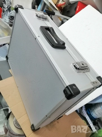 Алуминиев куфар за техника или инструменти. 