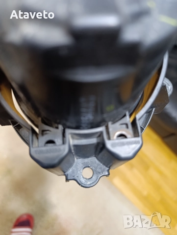 Тойота Авенсис Т27 оригинален ляв халоген с държач, снимка 5 - Автомобили и джипове - 52202502