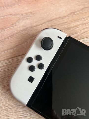  КАТО НОВ Nintendo Switch OLED - White + калъф+ игра GTA (trilogy), снимка 10 - Nintendo конзоли - 45462957