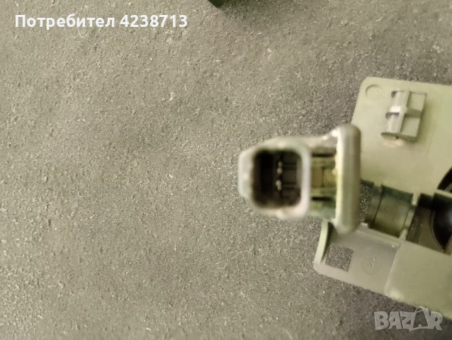 Дръжки , плафон регистрация , бутон Ел стъкла, снимка 9 - Части - 50645057