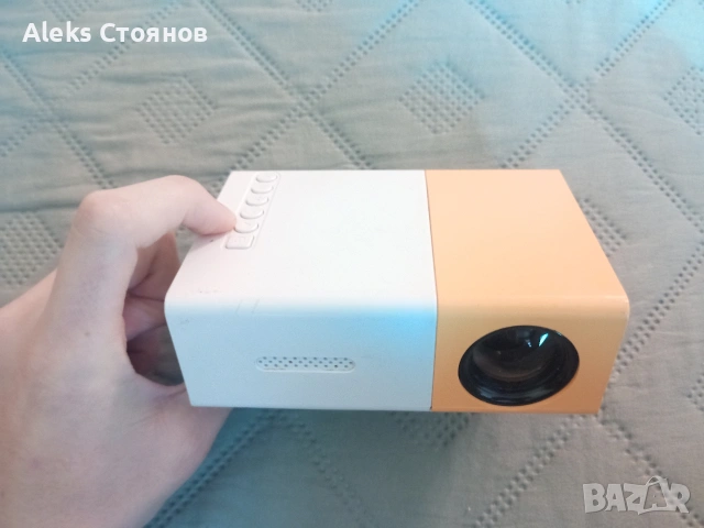 Проектор, напълно изправен и запазен