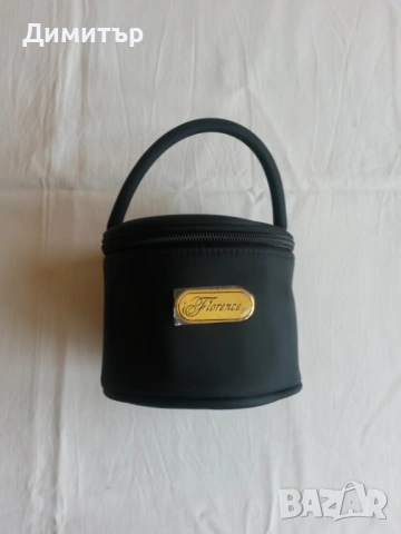 Дамска чанта с цилиндрична форма Florence, снимка 4 - Чанти - 54248456