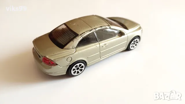 Bburago Volvo C70 Coupe Silver Beige - Мащаб 1:43, снимка 4 - Колекции - 47865637