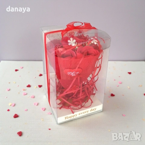 6381 Изкуствен букет рози в подаръчна кутия, 18 см, снимка 5 - Изкуствени цветя - 53301600