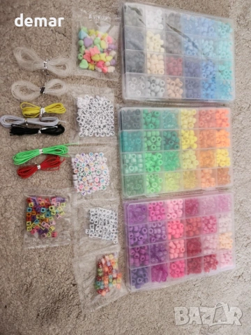 JASOLYI Комплект от 3600 цветни мъниста, 1000 мъниста с букви, 100 цветни висулки, снимка 9 - Други стоки за дома - 54065802