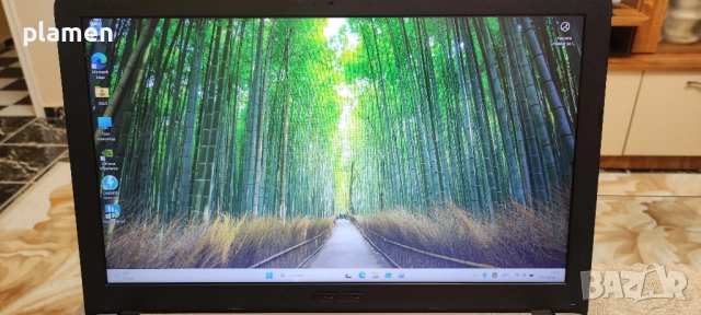 Лаптоп ASUS R541U, снимка 3 - Лаптопи за дома - 52472735