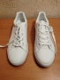 Бели спортни обувки номер 42 нови, снимка 1