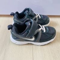 Nike детски маратонки, снимка 1 - Детски маратонки - 45371194