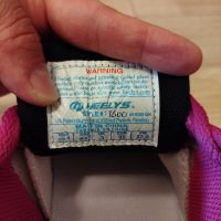 Обувки с колелца за момиче Heelys, 35 номер, снимка 3 - Детски маратонки - 45874698