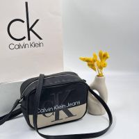 Чанта Calvin Klein, снимка 10 - Чанти - 45797653