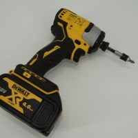 Dewalt DCF 809 + 4.0 Ah + Подарък - Импакт драйвер 190 НМ, снимка 5 - Други инструменти - 46010310