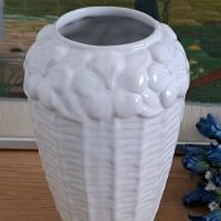 Елегантна порцеланова винтидж ваза, Португалия, снимка 4 - Антикварни и старинни предмети - 45698969