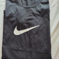 Дамска тениска Найк Nike черна, снимка 1 - Тениски - 45523161