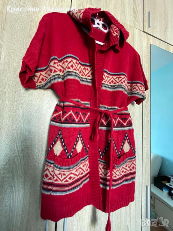 🎅 Дамска плетена жилетка с коледни национални елементи, снимка 1