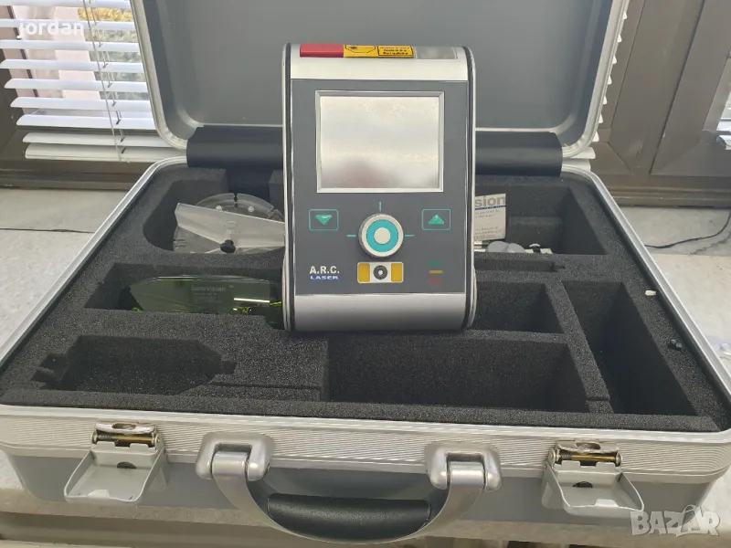 Продавам дентален диоден лазер A.R.C. FOX, снимка 1
