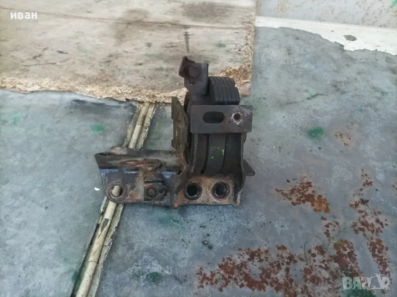 Тампон двигател за Тойота Корола Версо 2.2 D-cat. 177 кс. 2006 год. D-4D. , снимка 1