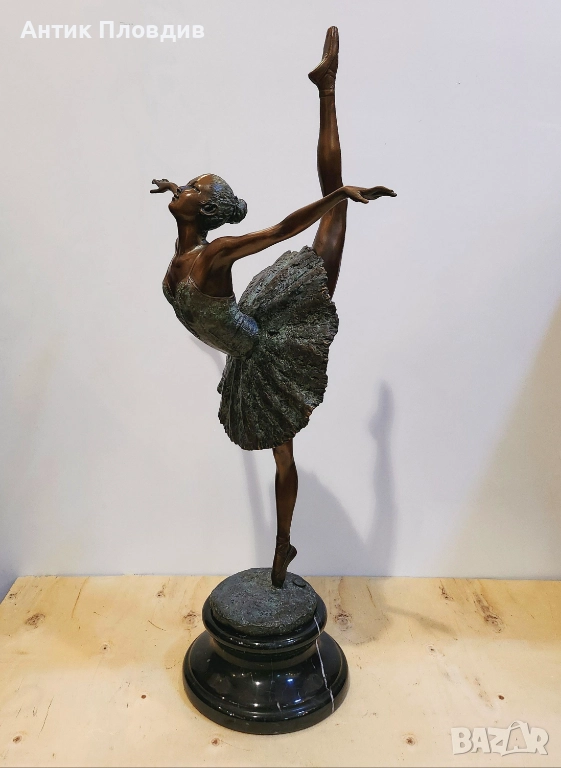 Голяма бронзова фигура на балерина, 66 см, снимка 1