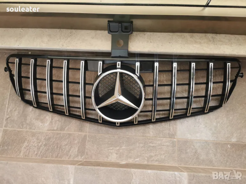 Решетка с емблема тип AMG GT/GTR CHROME за Mercedes w204, снимка 1