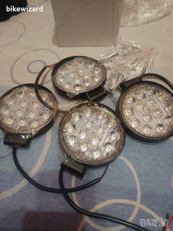 4 броя LED светлини със стойки за джип и др. НОВИ, снимка 1