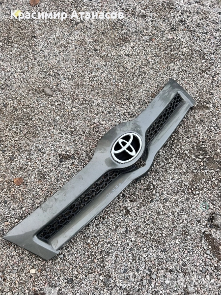 53111-0F020. Предна решетка за Тойота корола версо. 2004-2008г , снимка 1