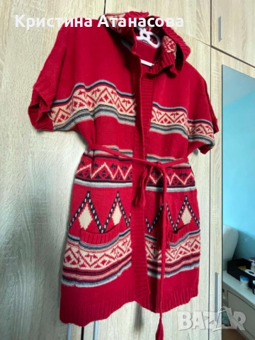 🎅 Дамска плетена жилетка с коледни национални елементи