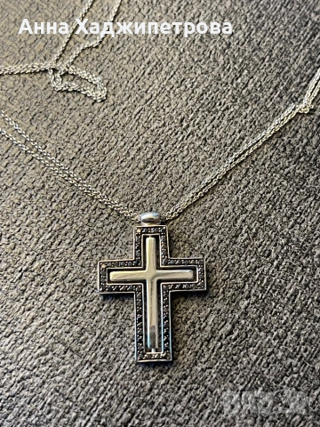 Кръст бяло злато и диаманти, снимка 5 - Колиета, медальони, синджири - 54070188