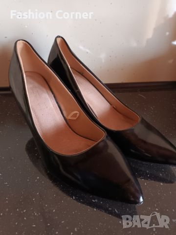 Комплект от клъч и обувки с нисък ток 41 номер, Tendenz, черен цвят, Спиди, снимка 2 - Дамски обувки на ток - 45558528