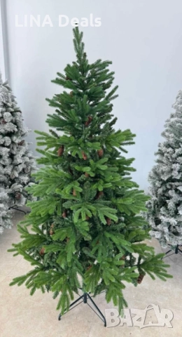 Реалистична коледна елха с декоративни шишарки + стойка в различни размери.