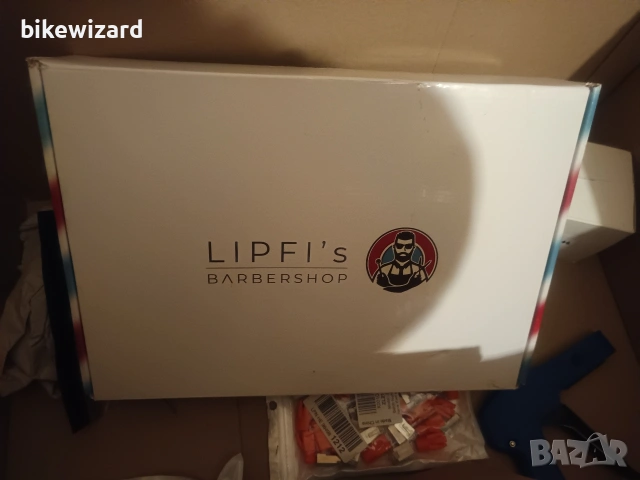 Регулируемо огледало на 360 градуса за самостоятелно подстригване с телескопични куки НОВО, снимка 6 - Други стоки за дома - 53434710