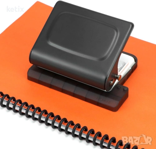 Комплект перфоратор с 10 отвора и 10 спираловидни пръстена за подвързване