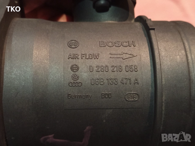 Дебитомер BOSCH за AUDI A4 A6 VW Passat - 2.0 бензин, снимка 6 - Части - 52931011